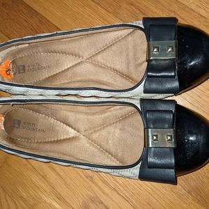 White Mountain flats size 9.5